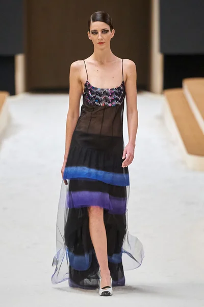 Look 32